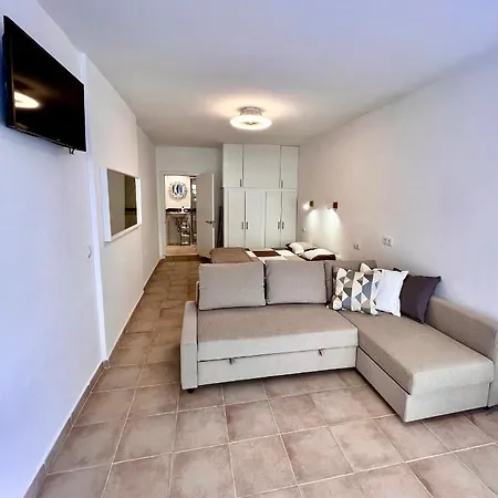 Fuerte Διαμέρισμα *